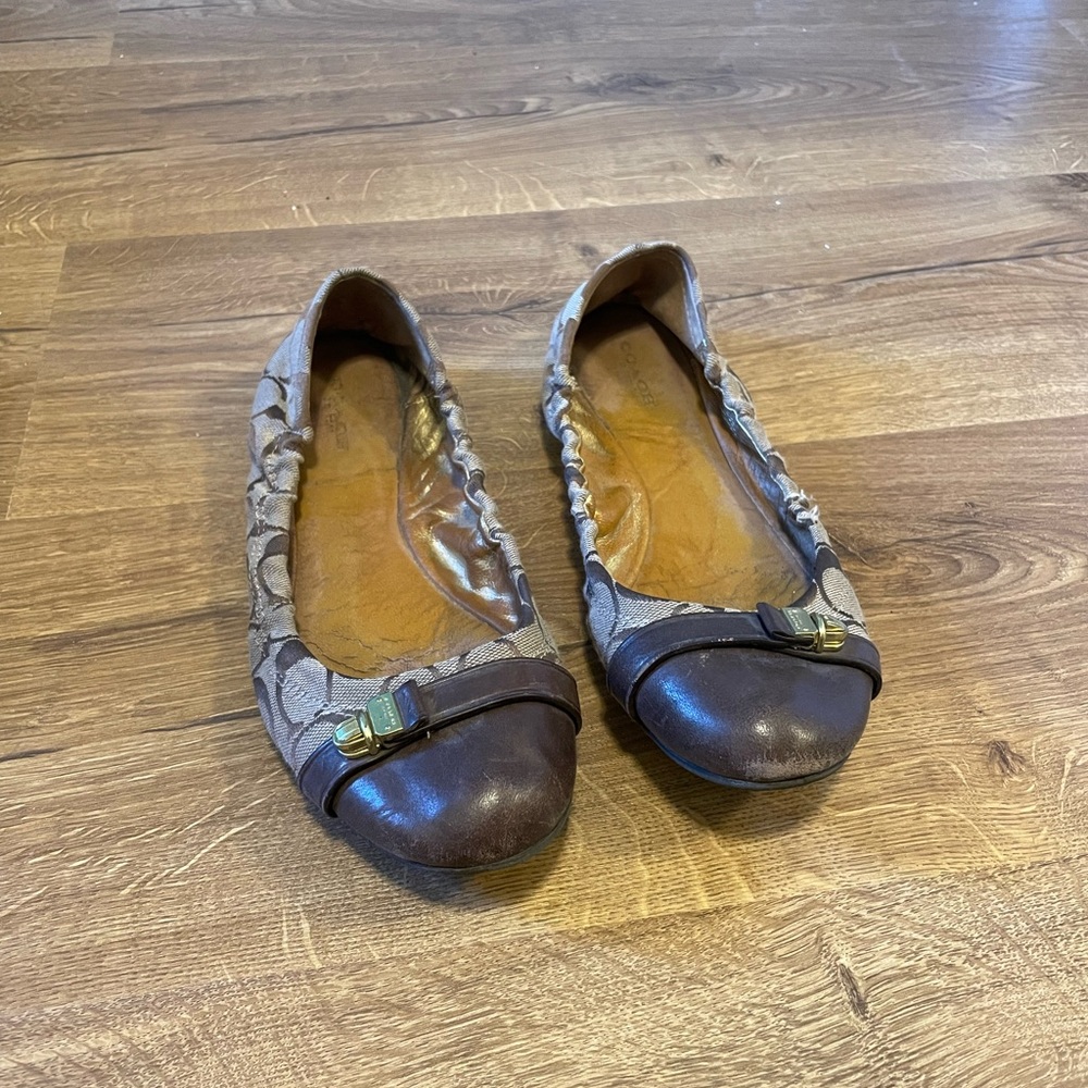Coach Flats (Classic Print)
